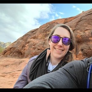 Meet your Posher, Cecily